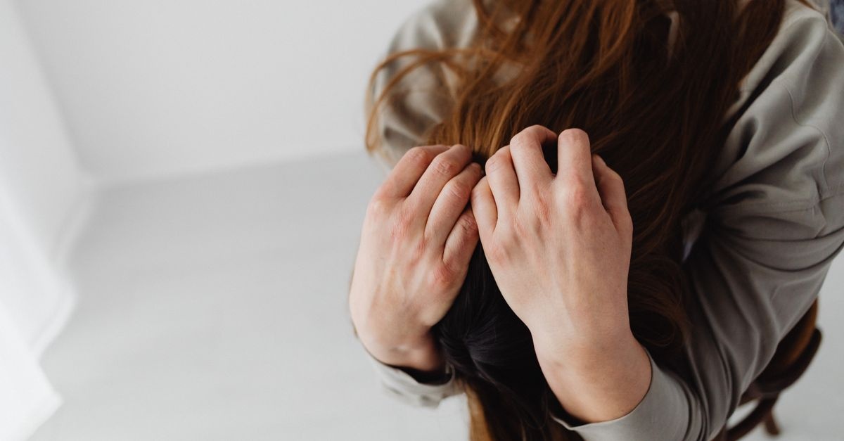 Quando la mente parla alla pelle: come lo stress può influenzare la psoriasi (e cosa puoi fare)